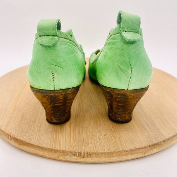Rovers Shoes Womens 8.5 39 Green Leather Scalloped Pumps - Picture 7 of 11